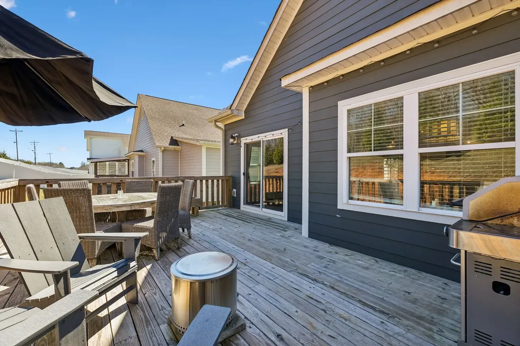 20 Sycamore Rdg, W Burns TN 37029