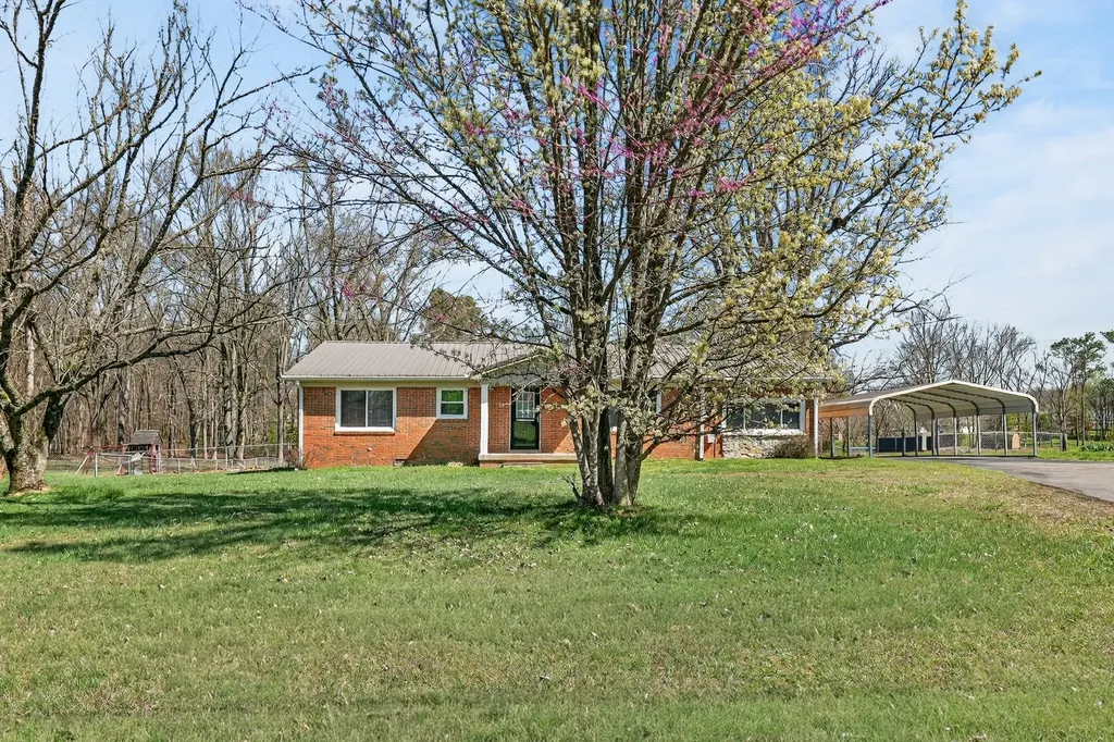 140 Simmons Circle Fayetteville TN 37334