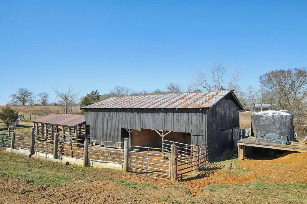 7562 Crow Cut Road Fairview TN 37062