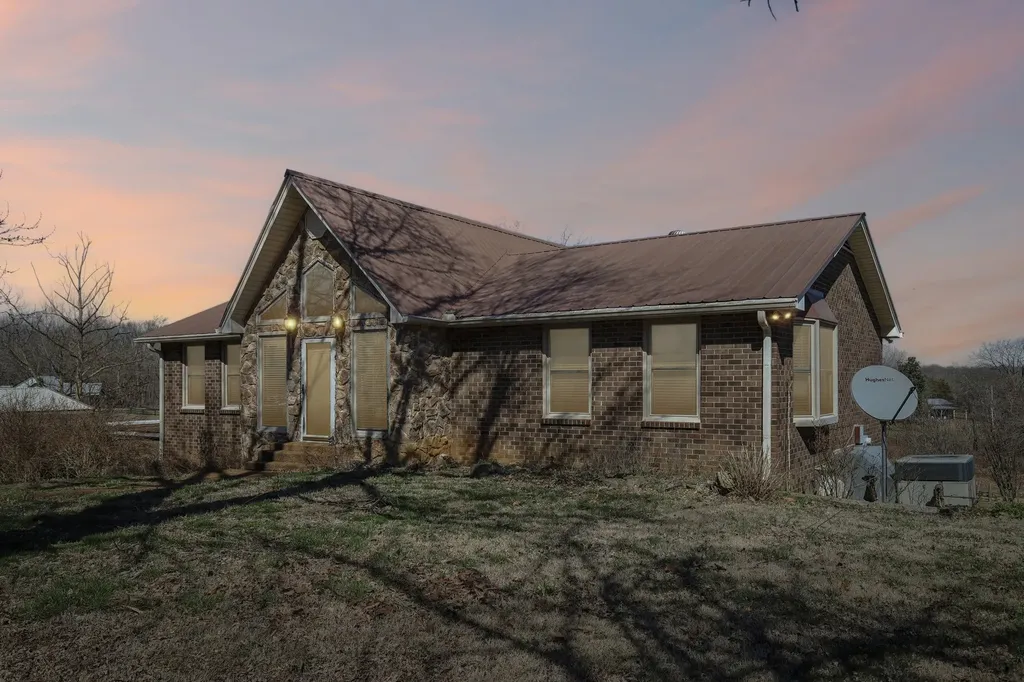 7562 Crow Cut Road Fairview TN 37062
