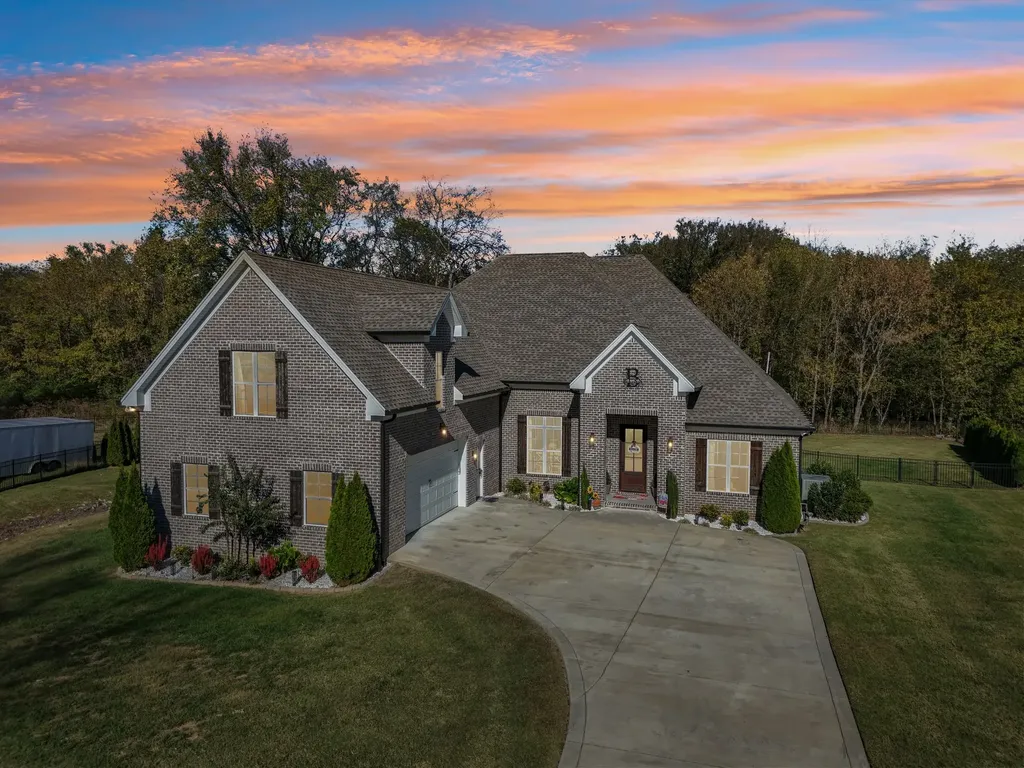 959 Bluejay Way Gallatin TN 37066