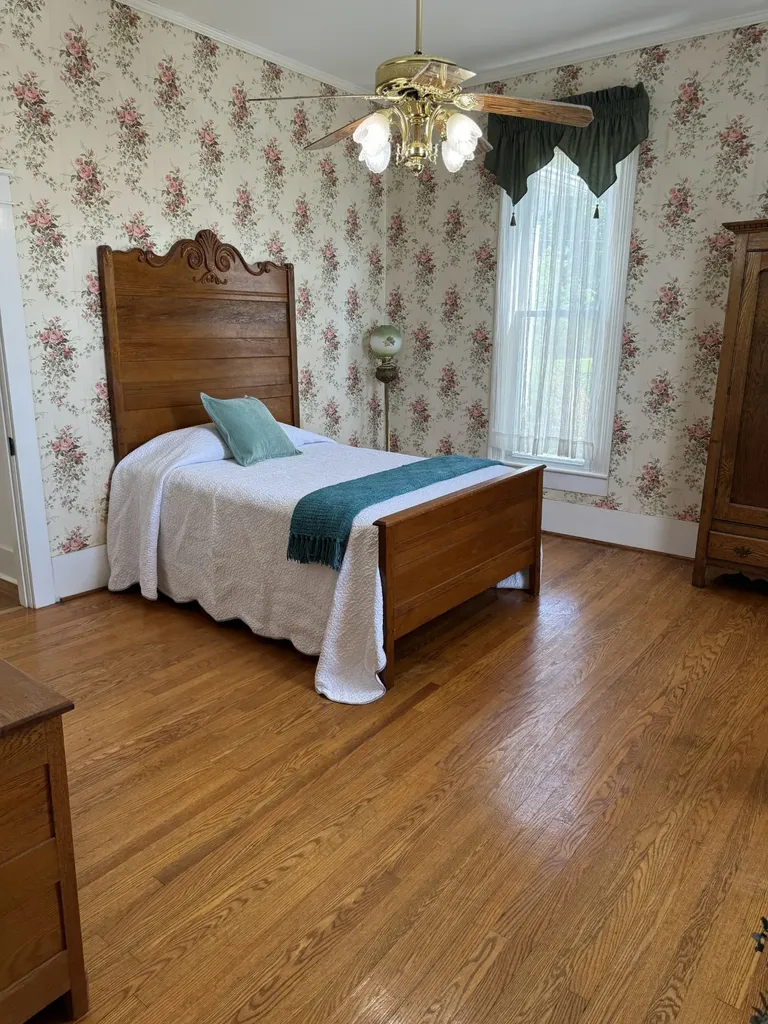 618 Main St, N Carthage TN 37030