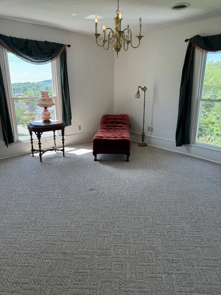 618 Main St, N Carthage TN 37030