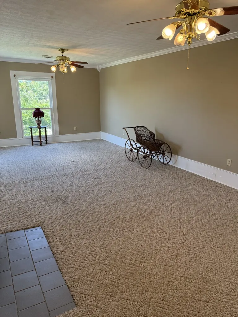 618 Main St, N Carthage TN 37030