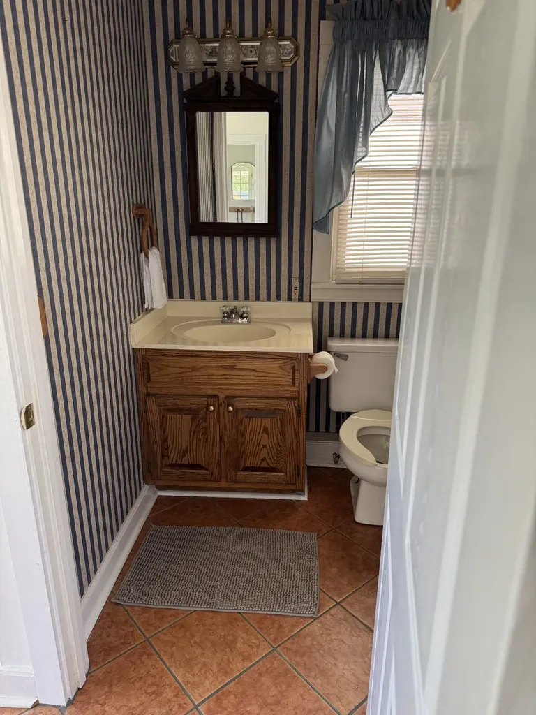 618 Main St, N Carthage TN 37030