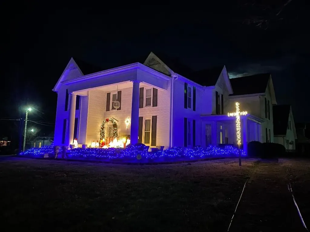 618 Main St, N Carthage TN 37030