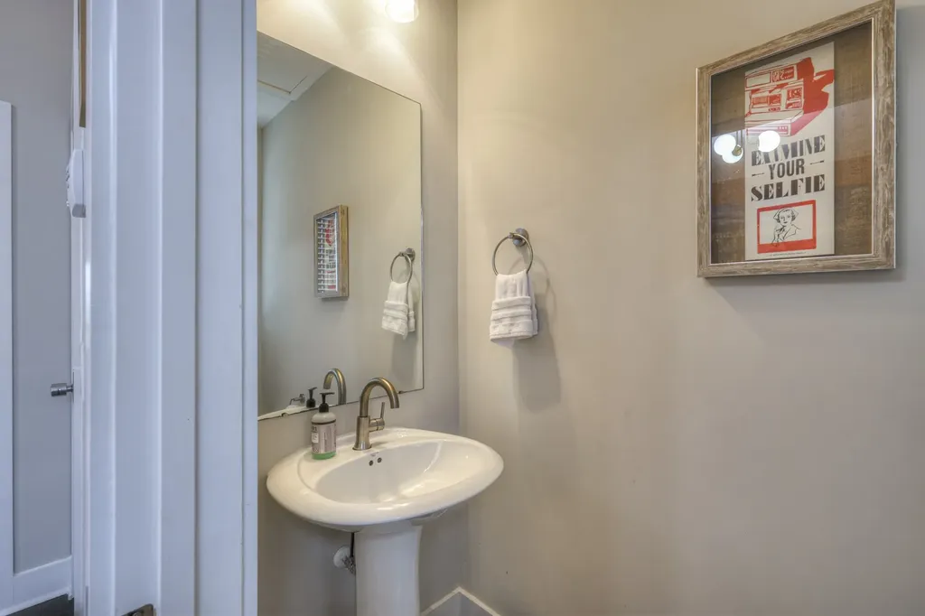 64 Fern Avenue Nashville TN 37207