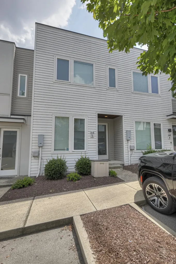 64 Fern Avenue Nashville TN 37207