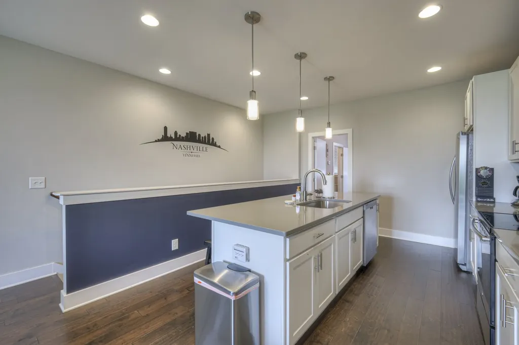 64 Fern Avenue Nashville TN 37207