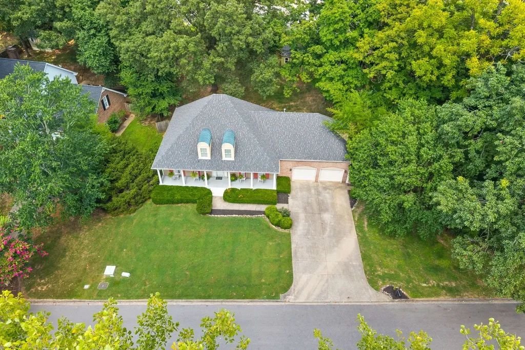 811 River Run Clarksville TN 37043
