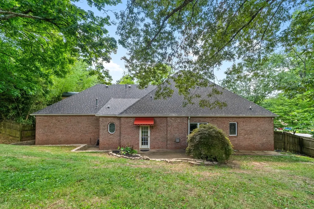 811 River Run Clarksville TN 37043
