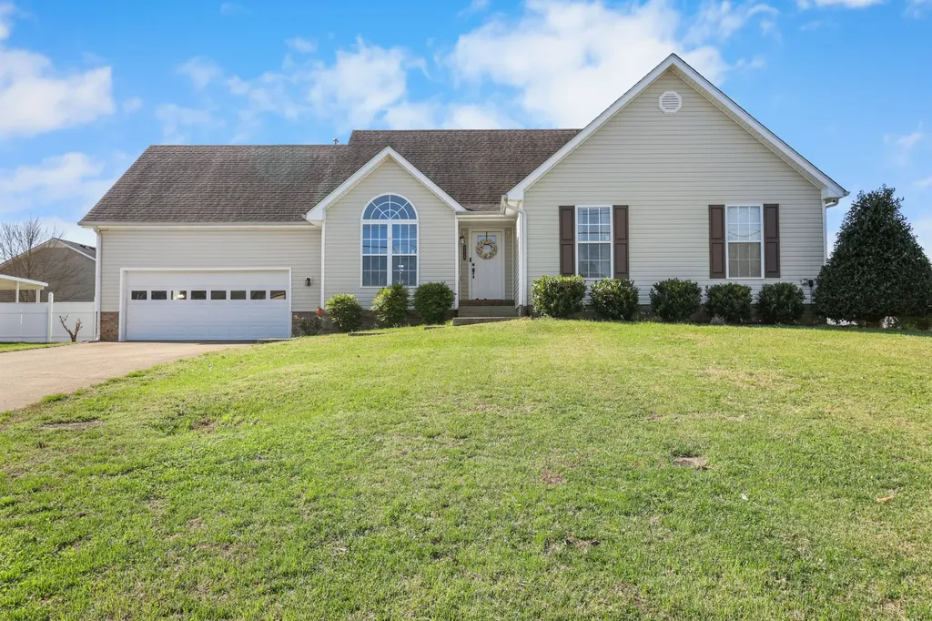 2355 Ellsworth Drive Clarksville TN 37043
