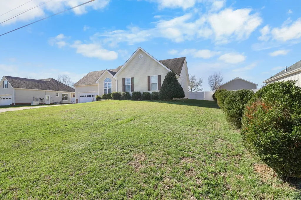 2355 Ellsworth Drive Clarksville TN 37043