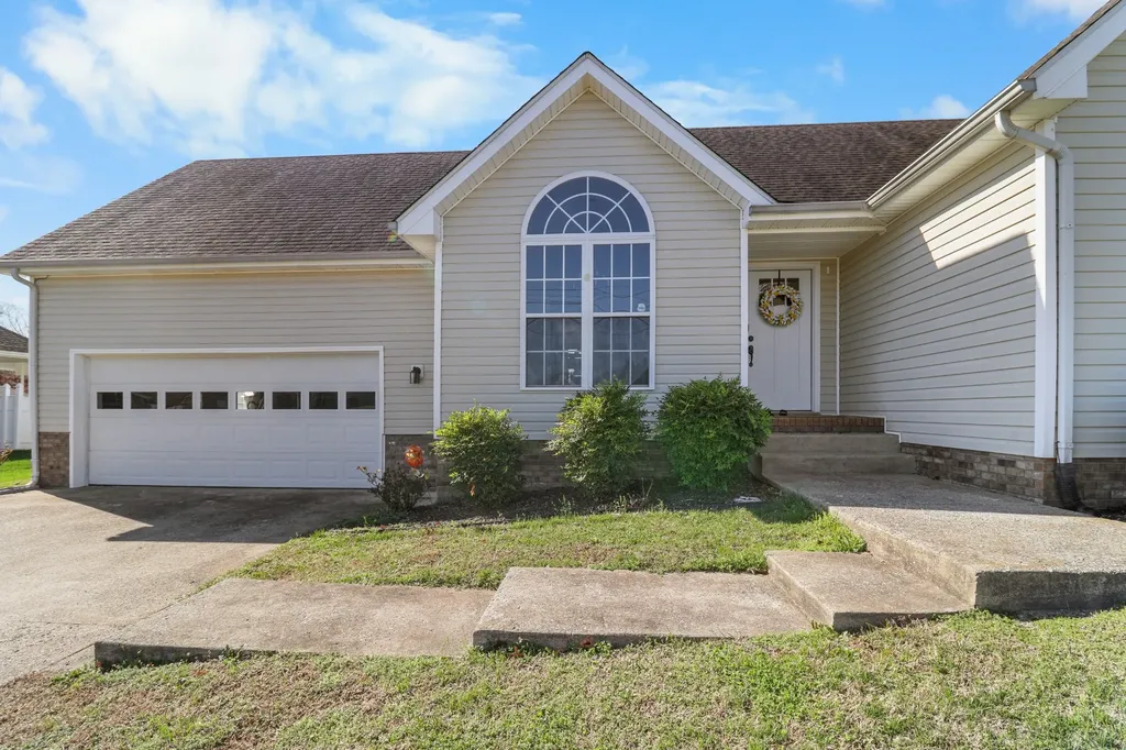 2355 Ellsworth Drive Clarksville TN 37043