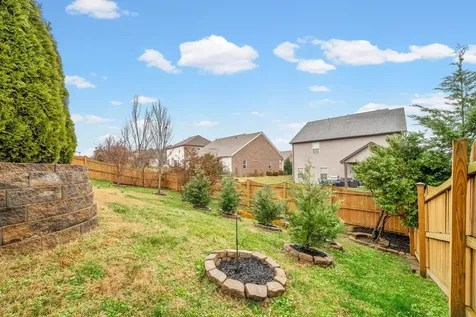 1102 Marys Place Lebanon TN 37090