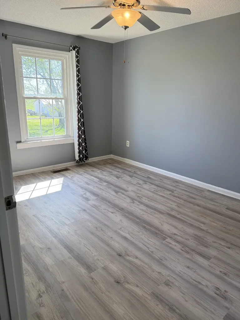 127 Michael Circle Lawrenceburg TN 38464