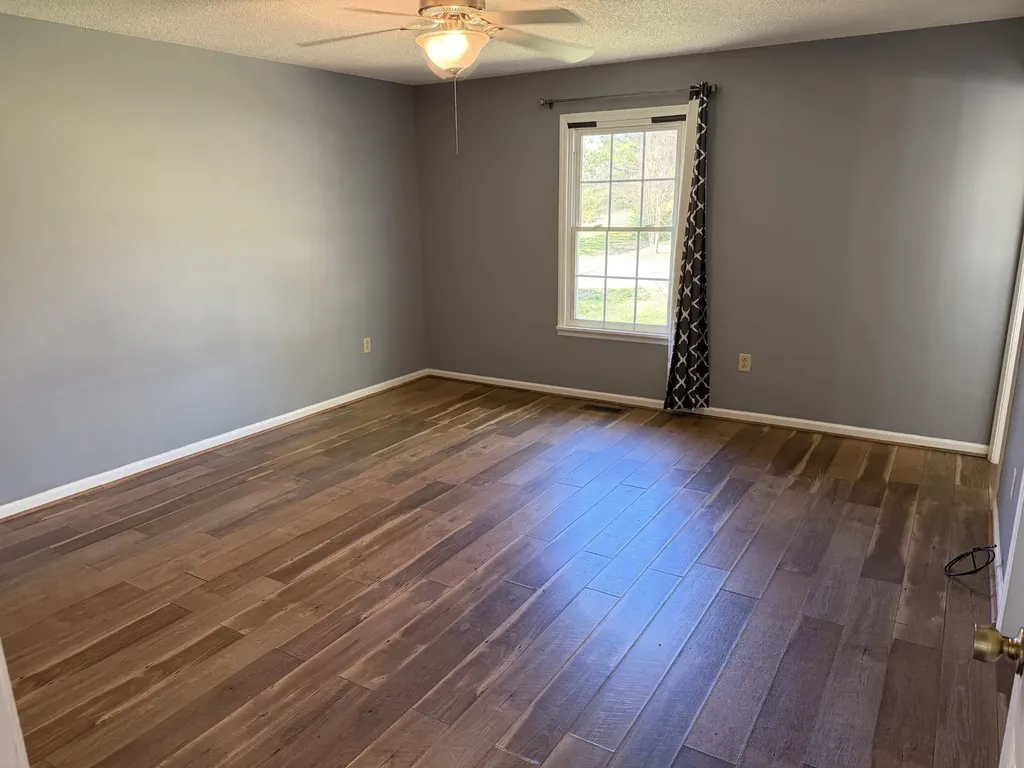 127 Michael Circle Lawrenceburg TN 38464