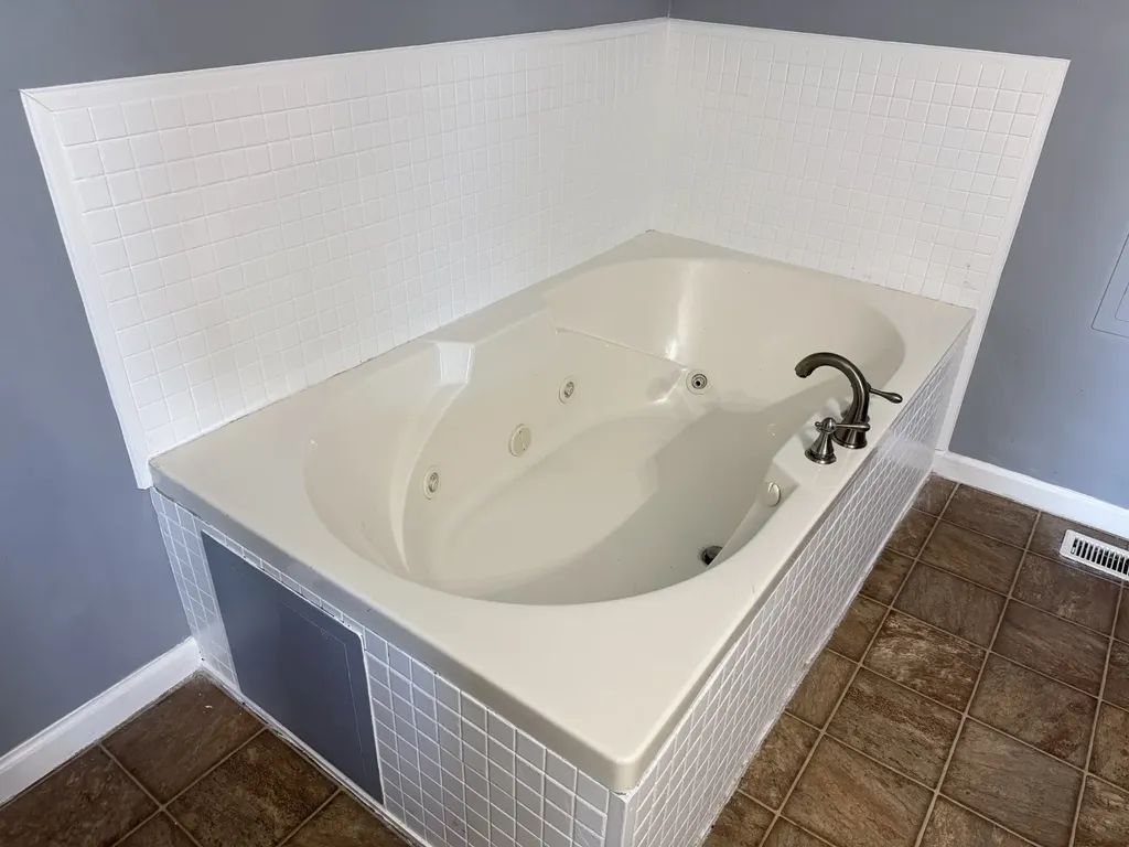 127 Michael Circle Lawrenceburg TN 38464