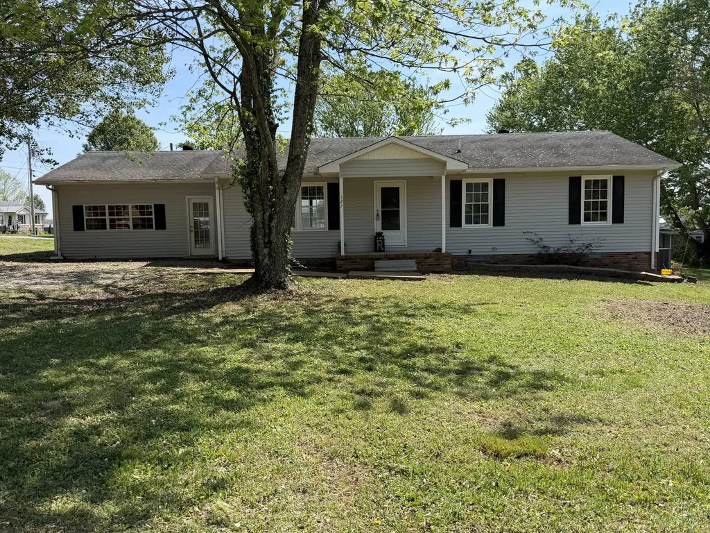 127 Michael Circle Lawrenceburg TN 38464