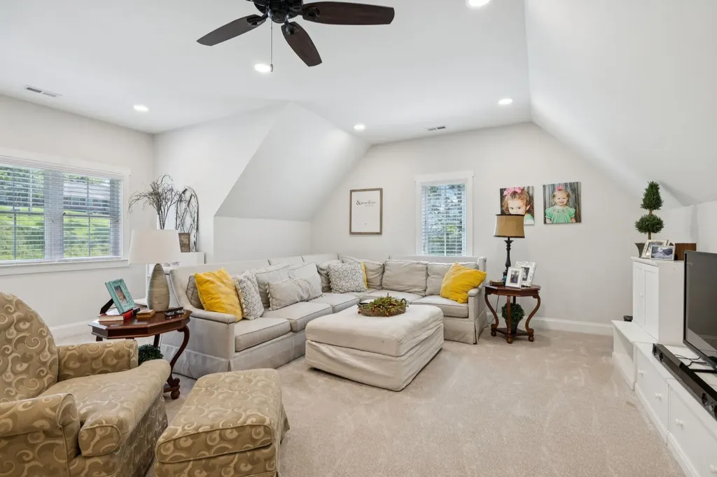 1556 Heller Ridge Spring Hill TN 37174