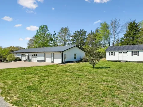 3010 Spencer Mill Road Bon Aqua TN 37025