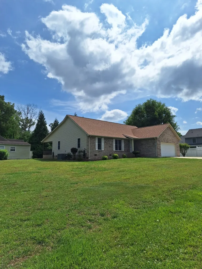 38 Murray Lake Drive Winchester TN 37398