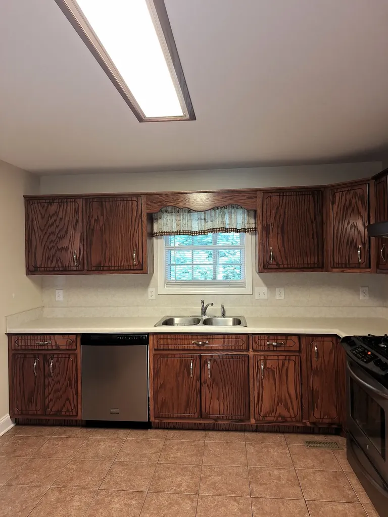 38 Murray Lake Drive Winchester TN 37398