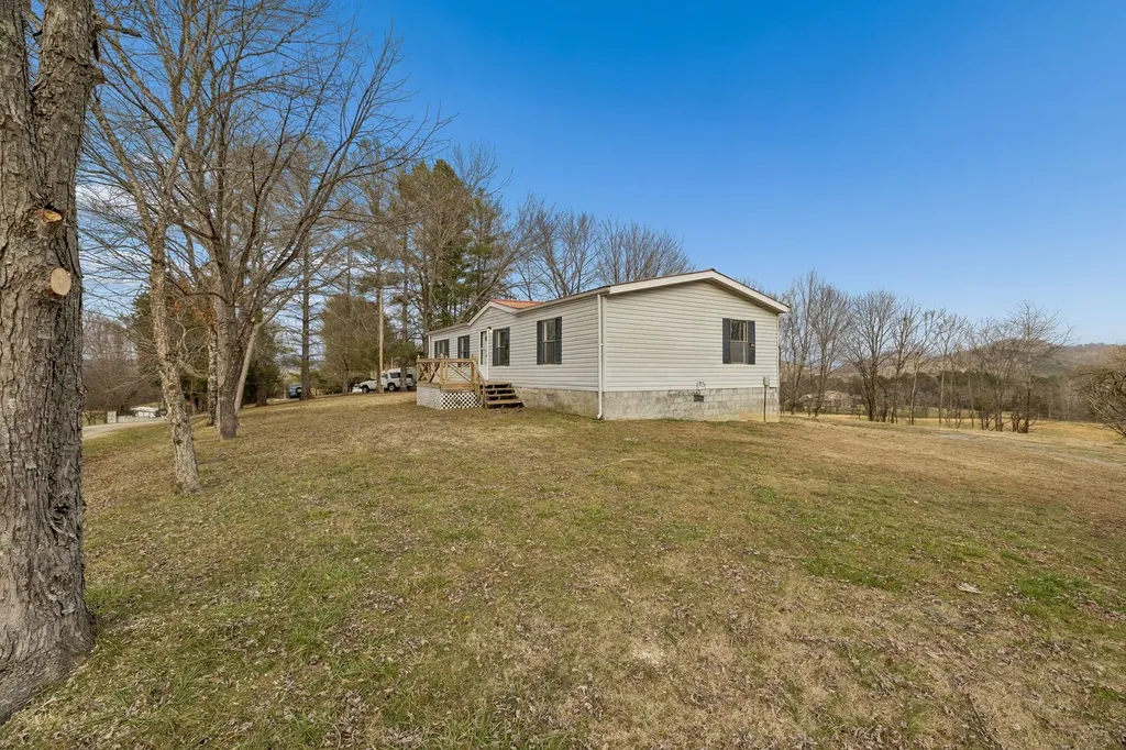 9 Cordell Hull Lane Elmwood TN 38560