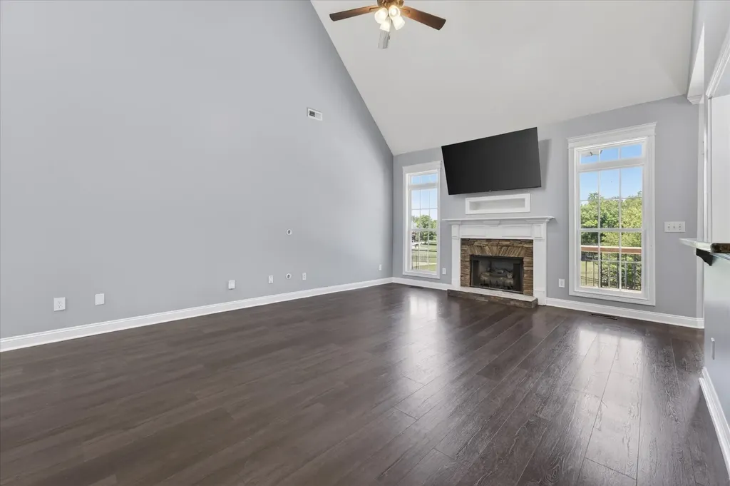 1014 Willow Circle Clarksville TN 37043