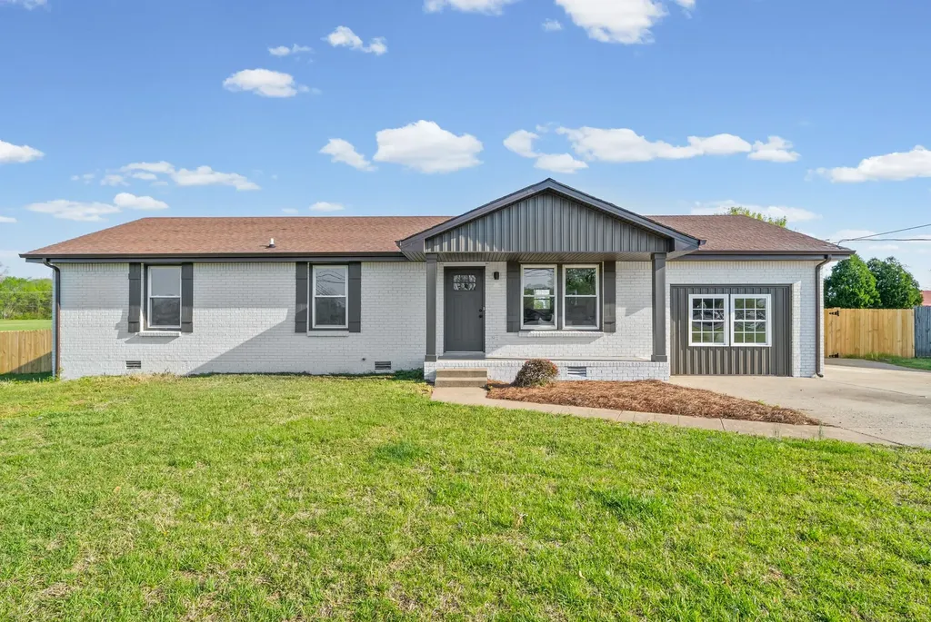 341 Cunningham Lane Clarksville TN 37042