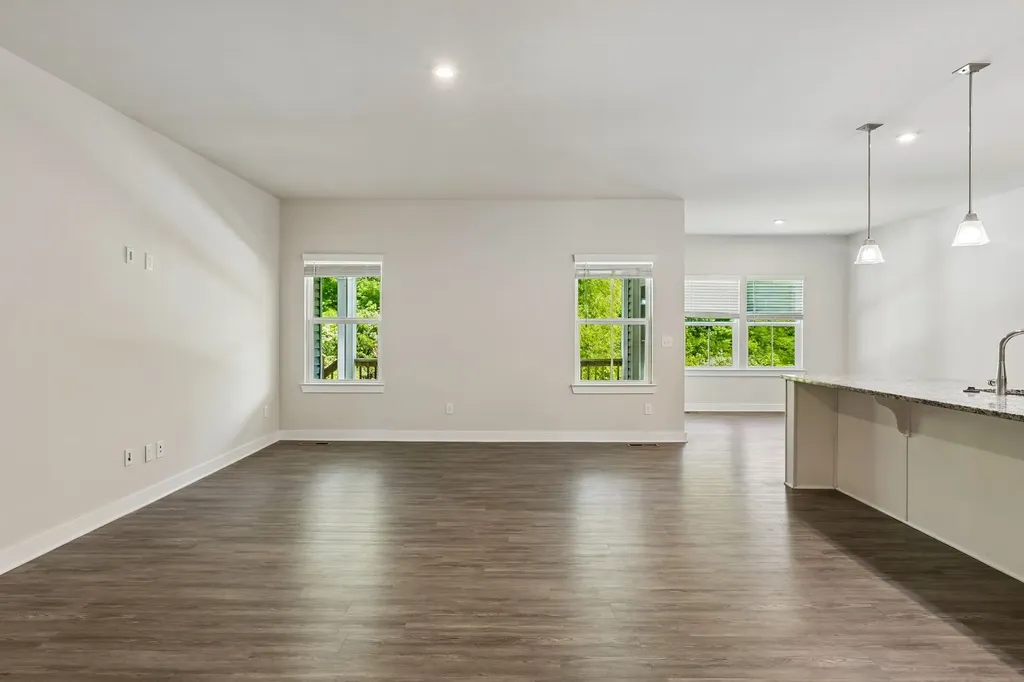 3404 Woodcrest Court Columbia TN 38401