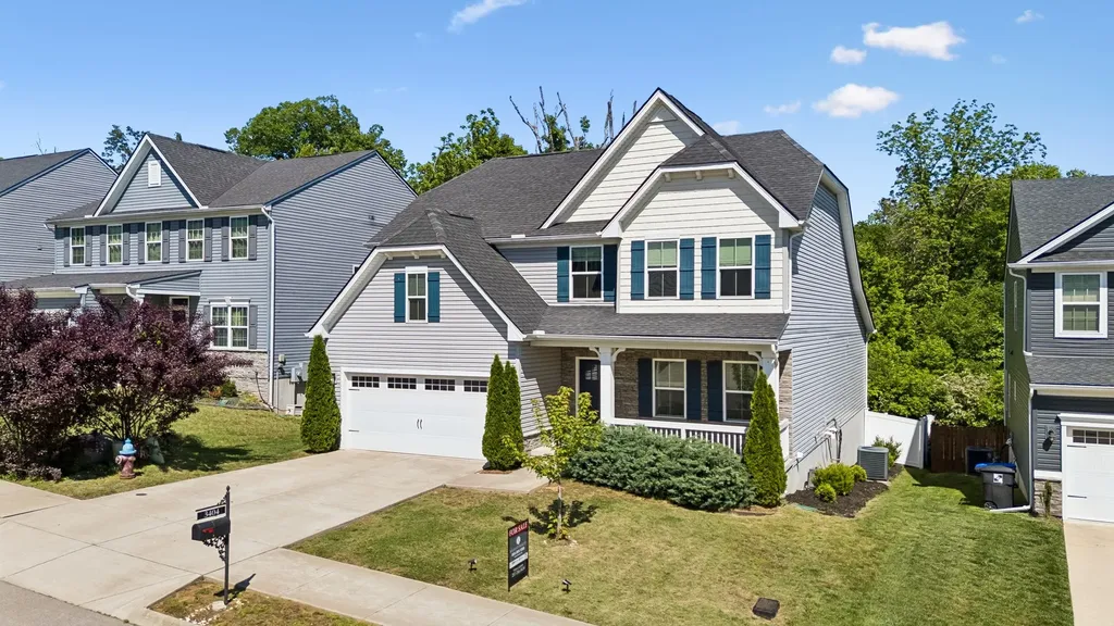 3404 Woodcrest Court Columbia TN 38401