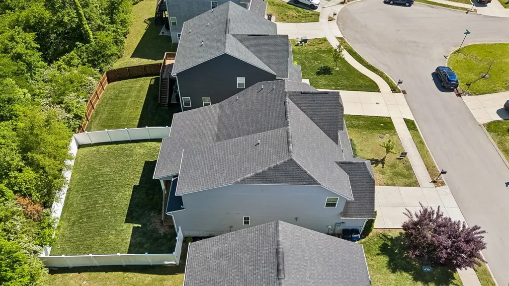 3404 Woodcrest Court Columbia TN 38401