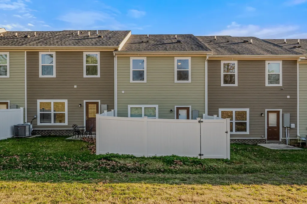 307 Masters Way Dickson TN 37055