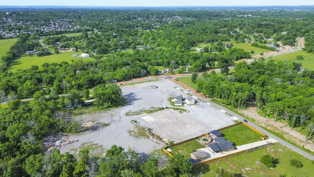 2060 Old Lebanon Dirt Road Mount Juliet TN 37122
