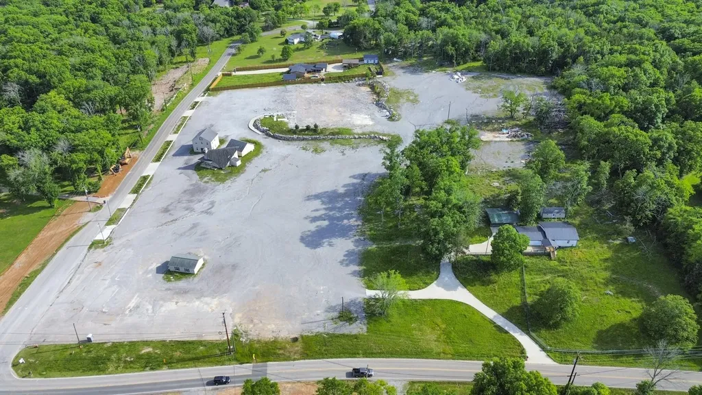 2060 Old Lebanon Dirt Road Mount Juliet TN 37122