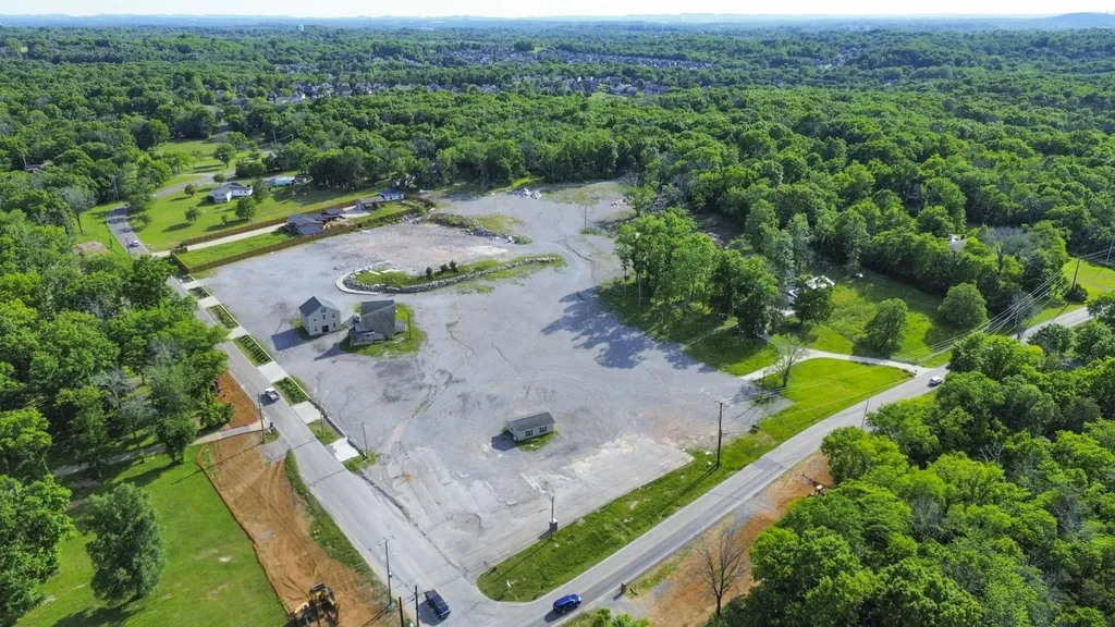 2060 Old Lebanon Dirt Road Mount Juliet TN 37122