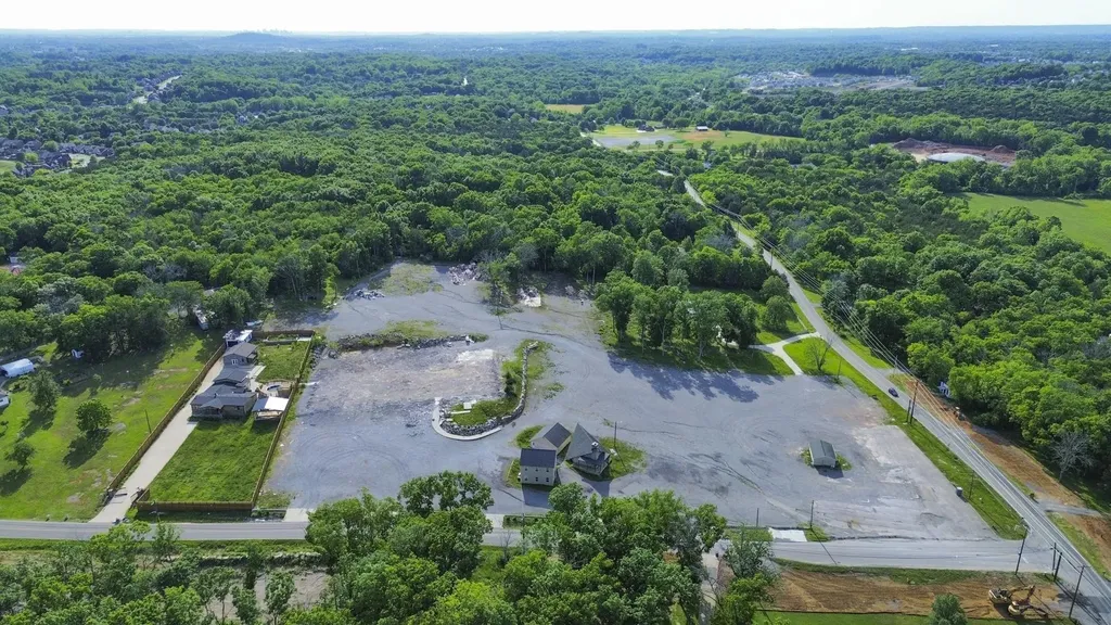 2060 Old Lebanon Dirt Road Mount Juliet TN 37122