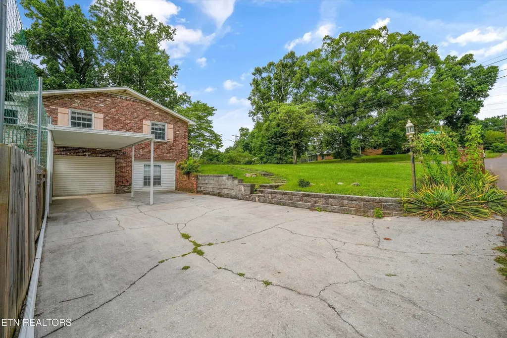 4621 Royalview Road Knoxville TN 37921