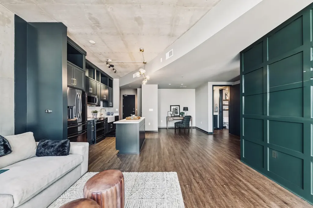 600 12th Ave, S Nashville TN 37203
