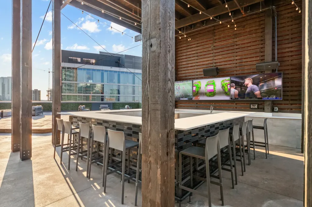600 12th Ave, S Nashville TN 37203
