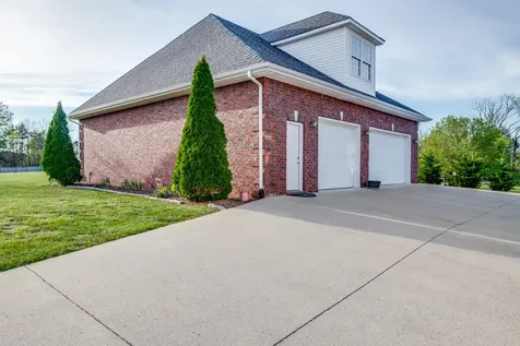 2237 Richard Garrett Christiana TN 37037