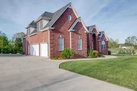 2237 Richard Garrett Christiana TN 37037