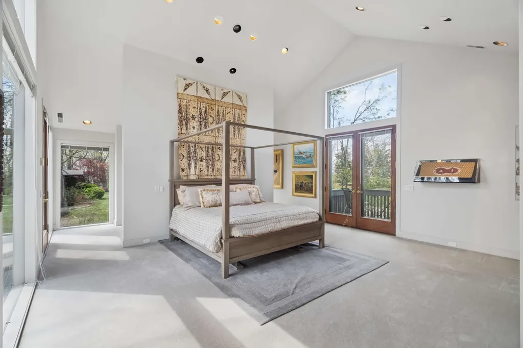 5870 Fredricksburg Drive Nashville TN 37215