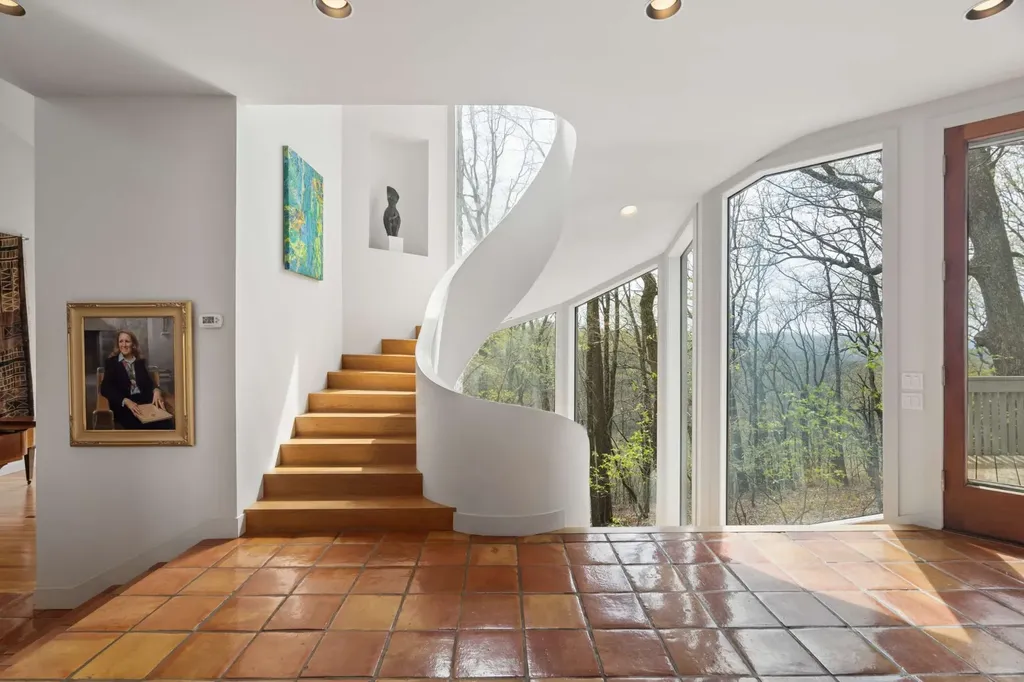 5870 Fredricksburg Drive Nashville TN 37215