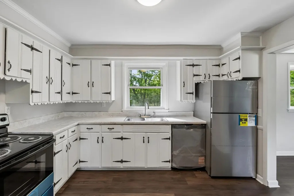1003 Twin Creek Road Charlotte TN 37036