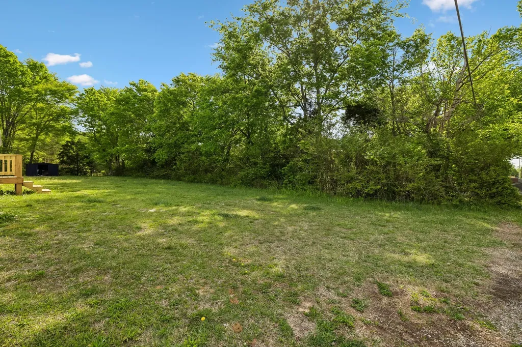1003 Twin Creek Road Charlotte TN 37036