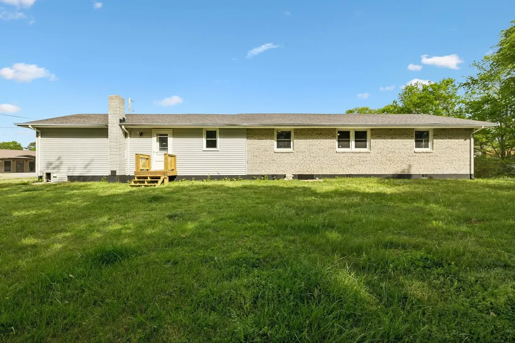 1003 Twin Creek Road Charlotte TN 37036