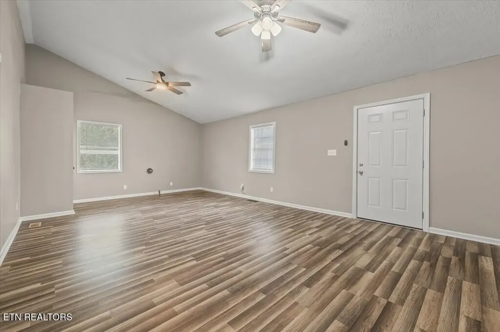 518 Flatt Spur Road Jamestown TN 38556