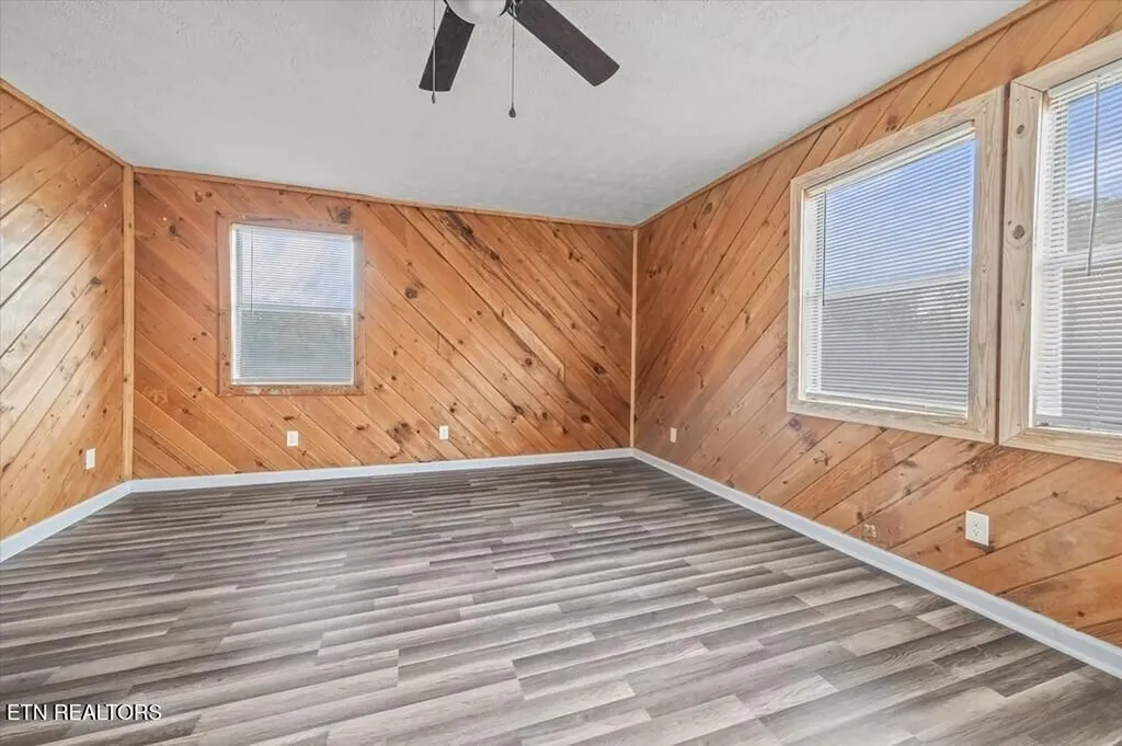 518 Flatt Spur Road Jamestown TN 38556